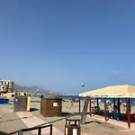 Atico Con Vistas Al Mar Y Con Piscina Frente A Castillo Sohail