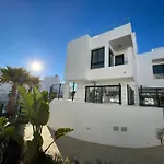 Fuengirola House Close To Beach With Shared Pool