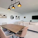 Vivi Homes - Bossa Nova