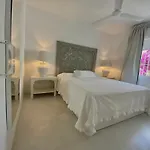 Sea Views! 3 Bedroom Villa, Sleeps 6