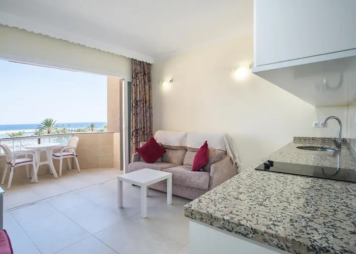 Marina View Modern Apartment