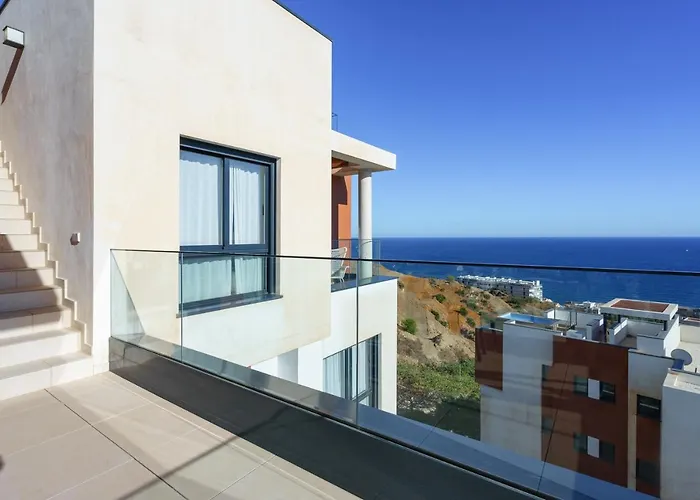 Middel Views Penthouse With Private Pool By Costarentals - Ref 154