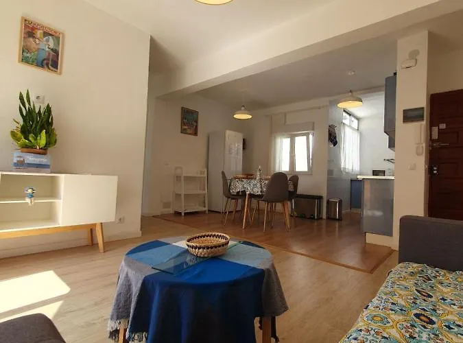 Casa La Paz Renovated Apartment In Fuengirola Center