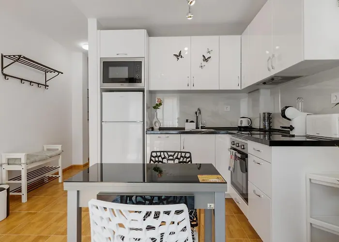 Blue Pearl Apartment Old Town Fuengirola Ref 24
