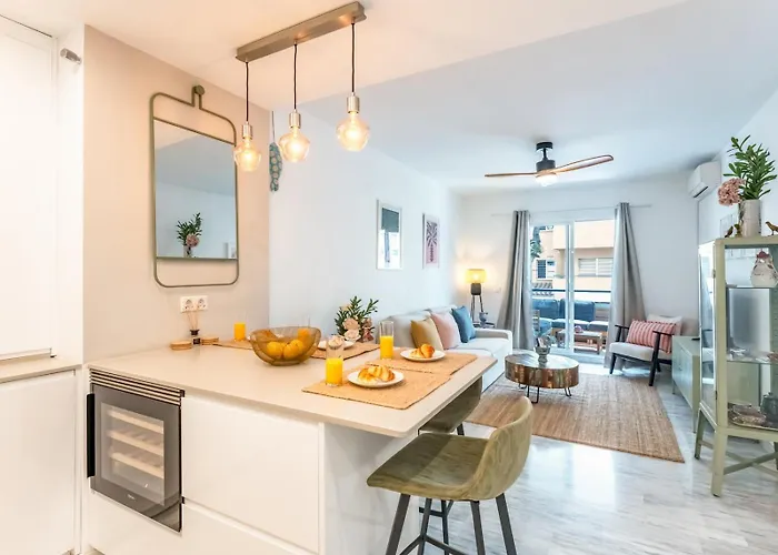 Pass The Keys Stylish 3 Bed Flat In Los Pacos