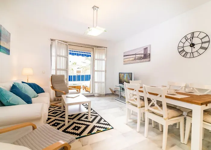 Well-Located 3Bdr Apartment In Fuengirola