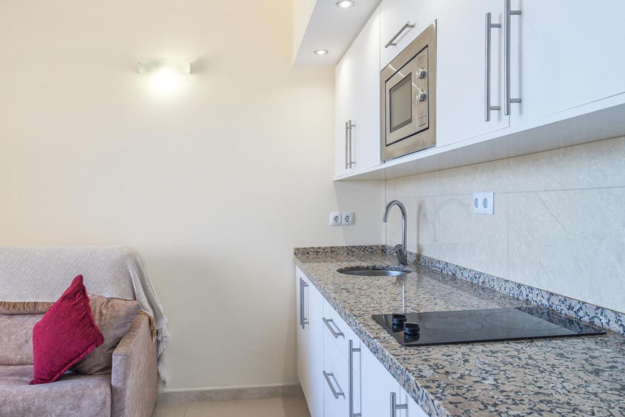Marina View Modern Apartment