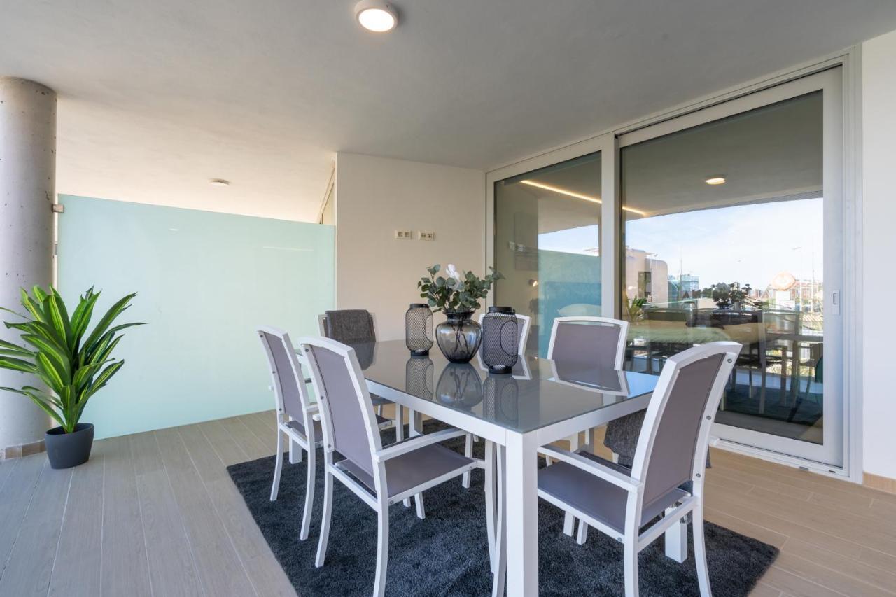 The Wave Carvajal Apartment