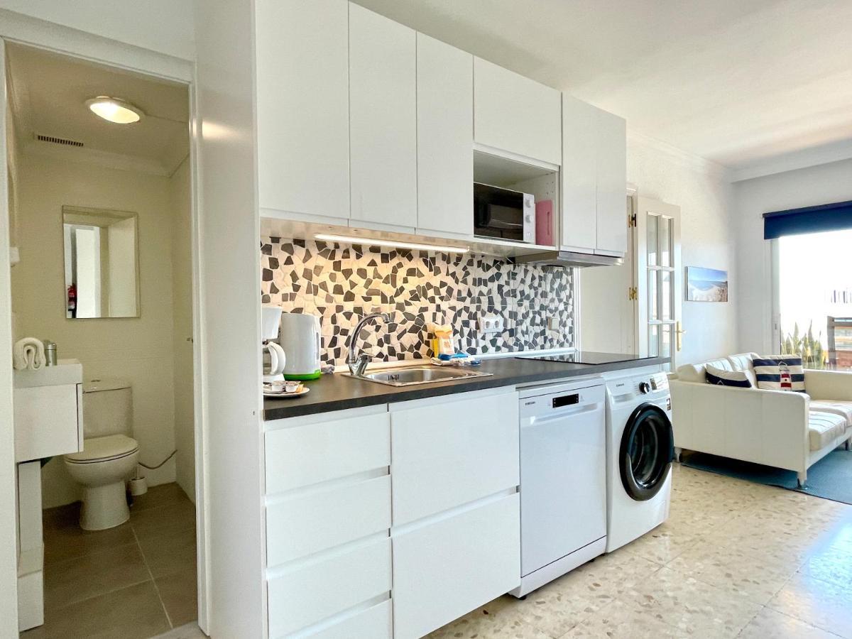 Private Beachfront With Sea View At Stella Maris Apartment *