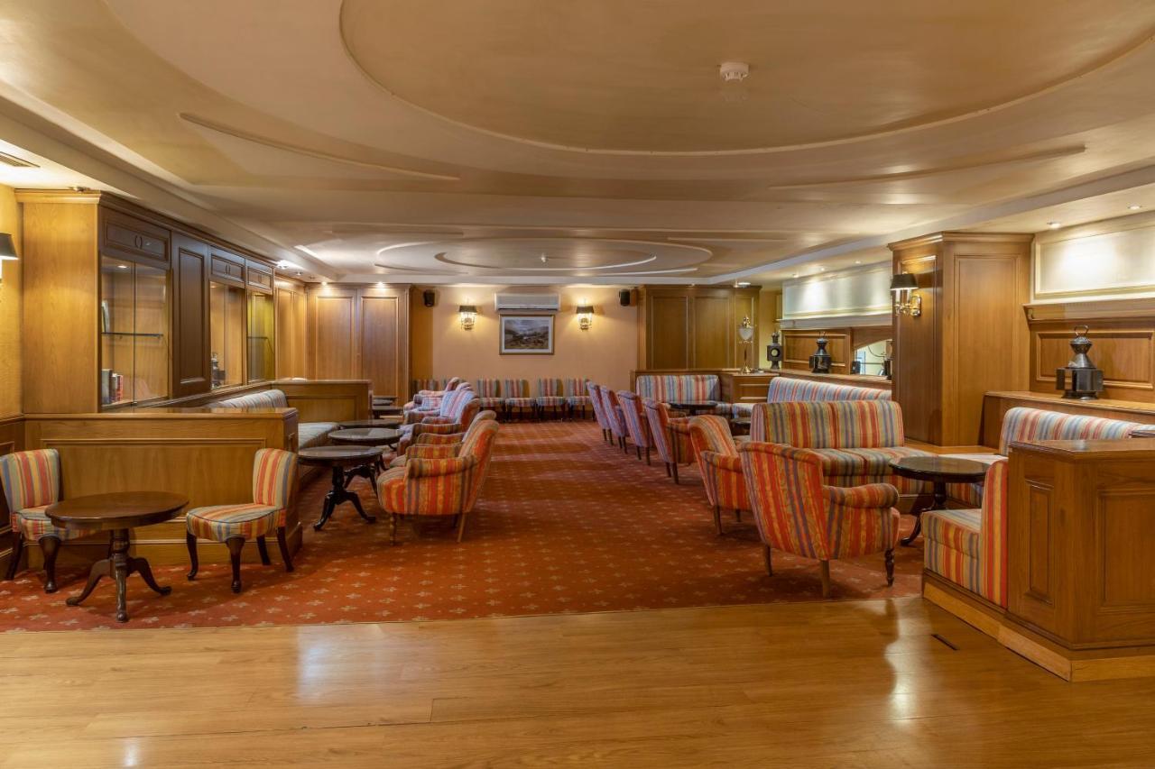 Palmeras Affiliated By Fergus Fuengirola