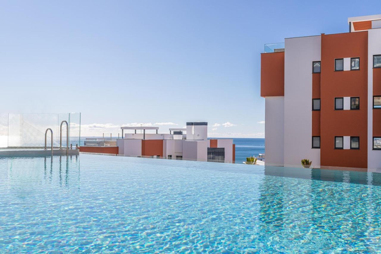 Ensuite Deluxe Jacuzzi & Parking Privado Apartment