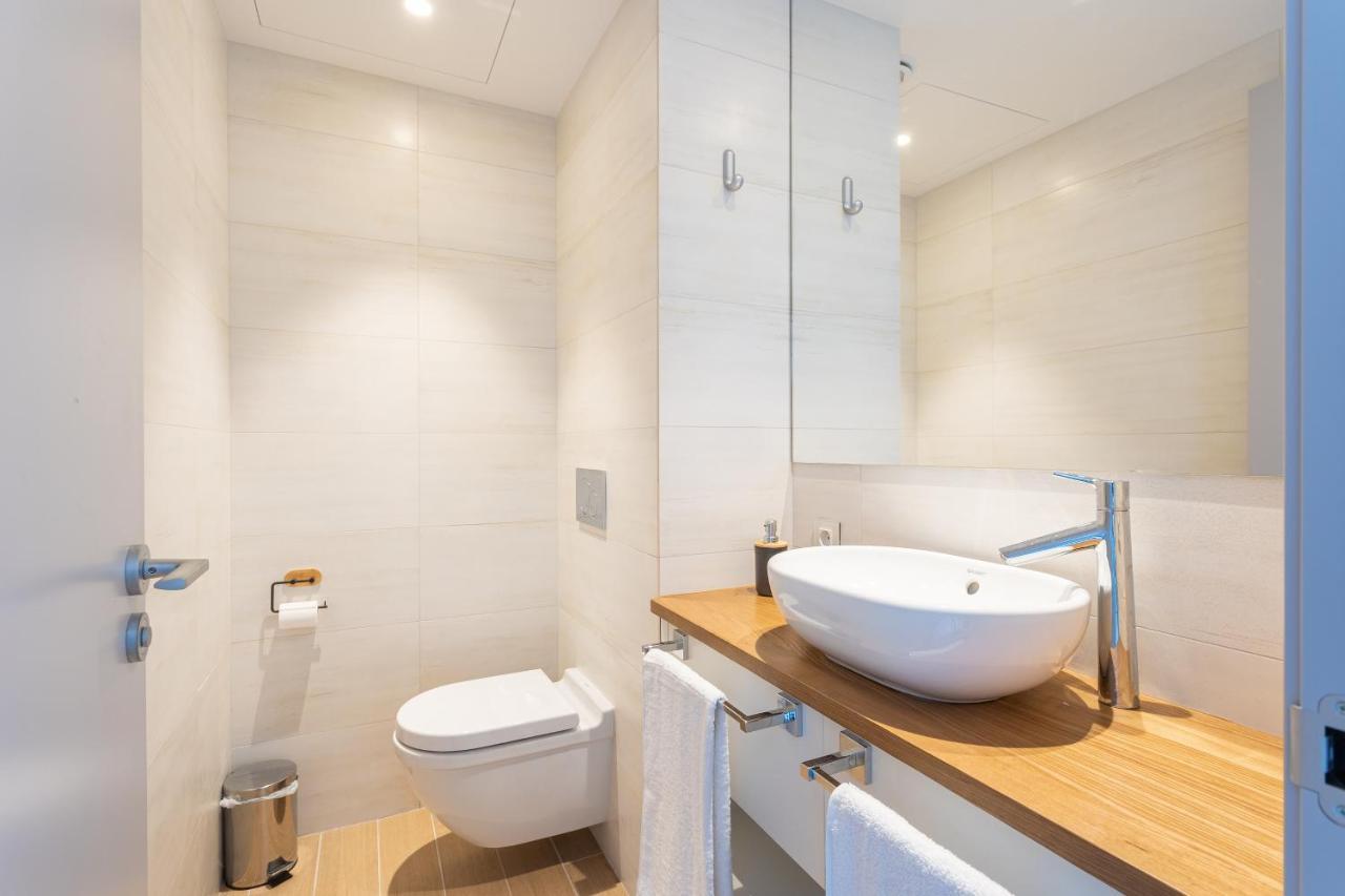 Ensuite Deluxe Jacuzzi & Parking Privado