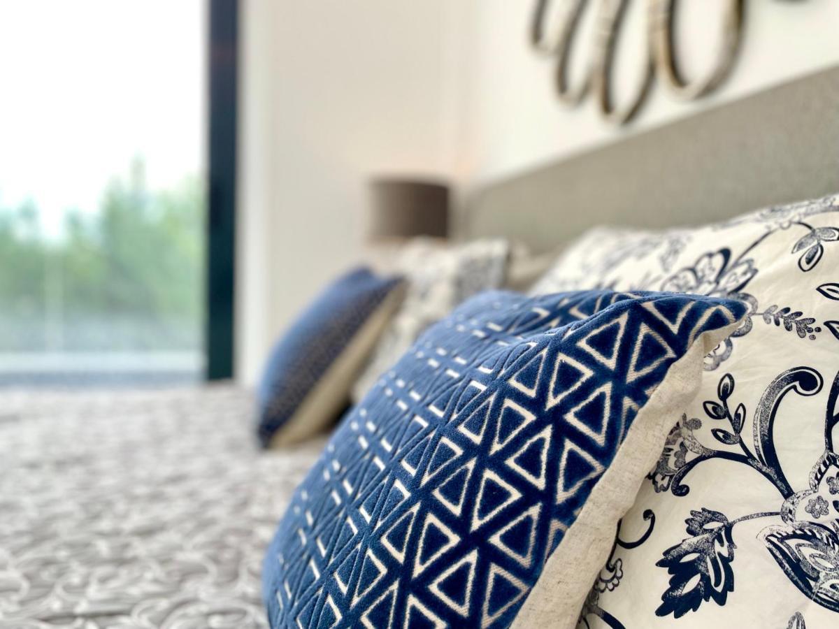 Luxury 3 Bedroom 300m From The Apartamento