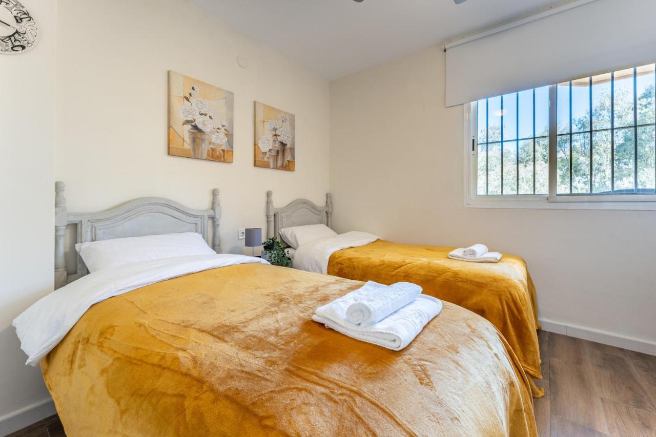 Appartement Seaside Bliss 2br With Tranquil Terrace Pool And Parking