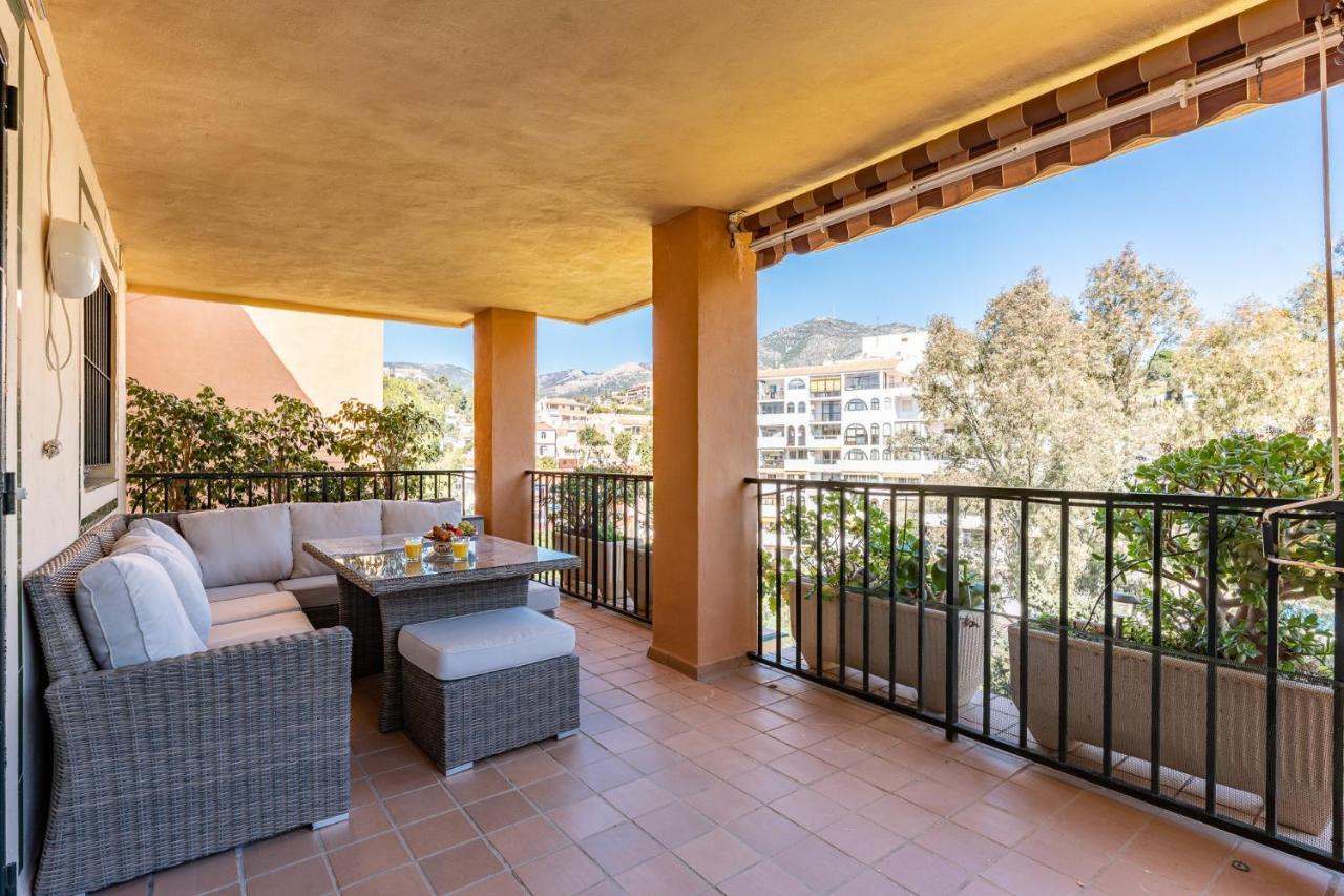 Seaside Bliss 2br With Tranquil Terrace Pool And Parking *