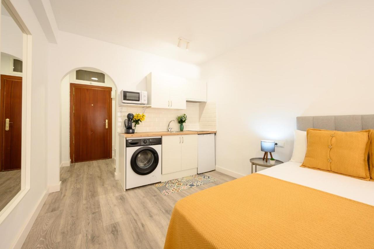 Pinzon 2, Center By 10tosea *