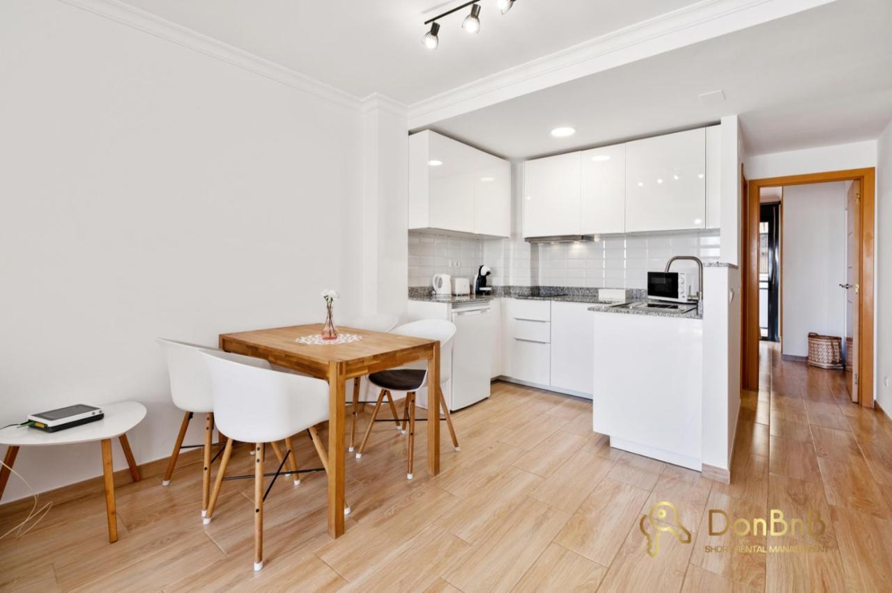 Cozy With Sea View And Private Parking In
