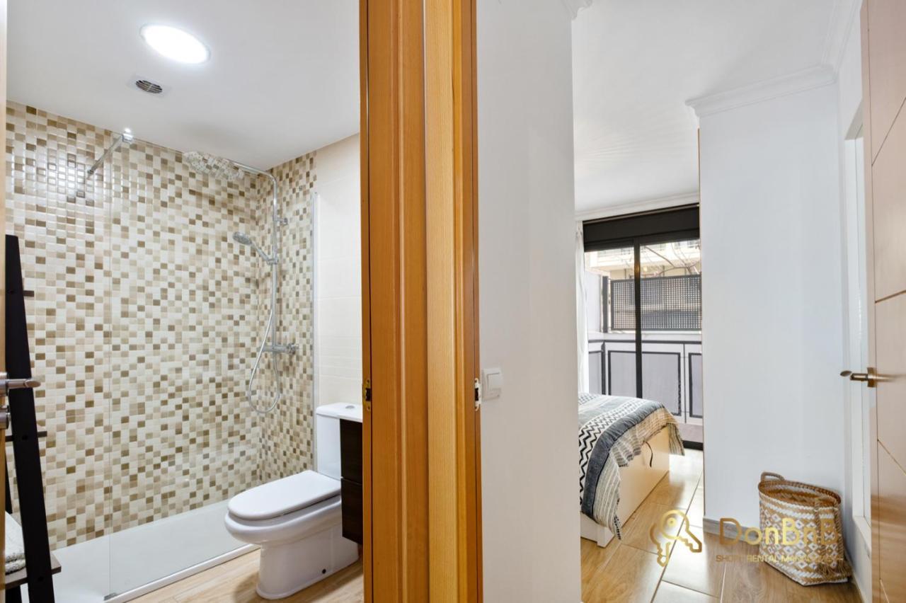 Cozy With Sea View And Private Parking In Apartment Fuengirola