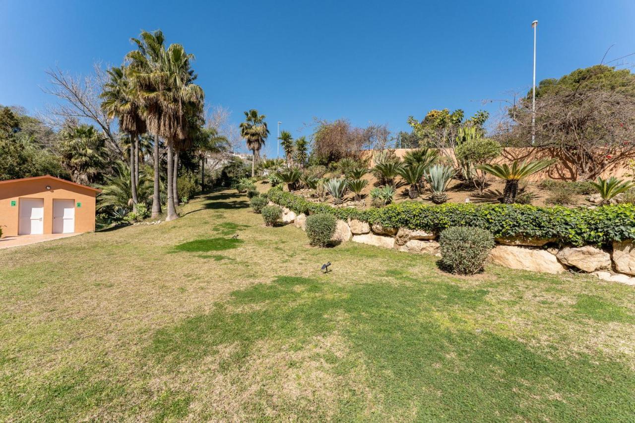 Seaside Bliss 2br With Tranquil Terrace Pool And Parking Appartement *
