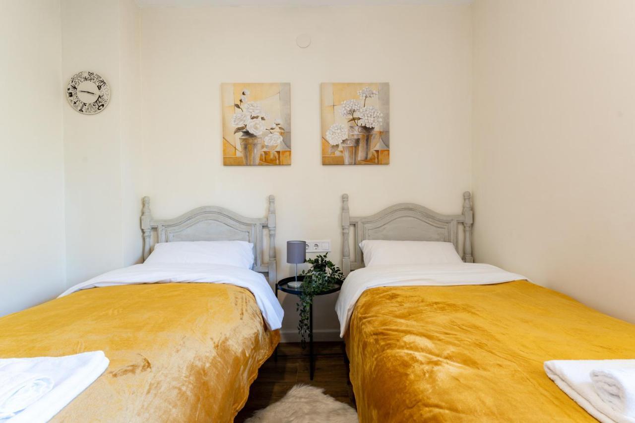 Seaside Bliss 2br With Tranquil Terrace Pool And Parking * Fuengirola