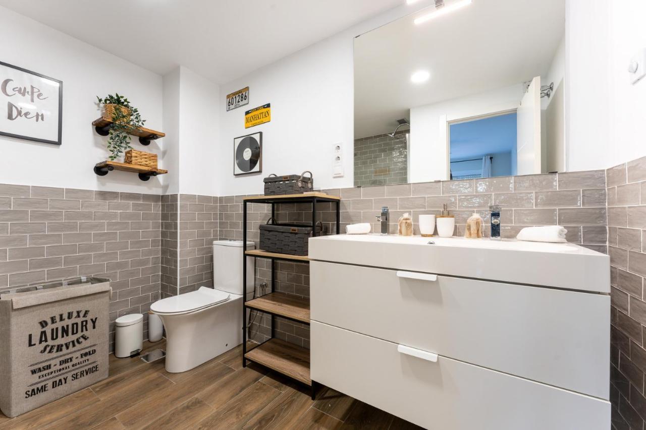 Seaside Bliss 2br With Tranquil Terrace Pool And Parking Appartement