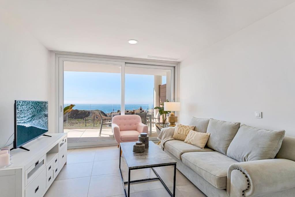 Charming With Ocean View Apartment *