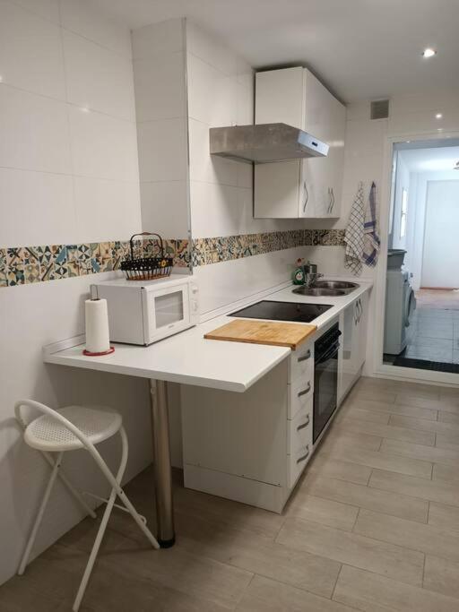 Excellent Choice, 150 Qm, Air-Conditioning, 1-8 Guests, Beach, Families, Pool Apartamento Fuengirola