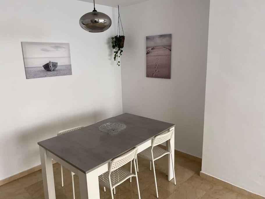Excellent Choice, 150 Qm, Air-Conditioning, 1-8 Guests, Beach, Families, Pool * Fuengirola