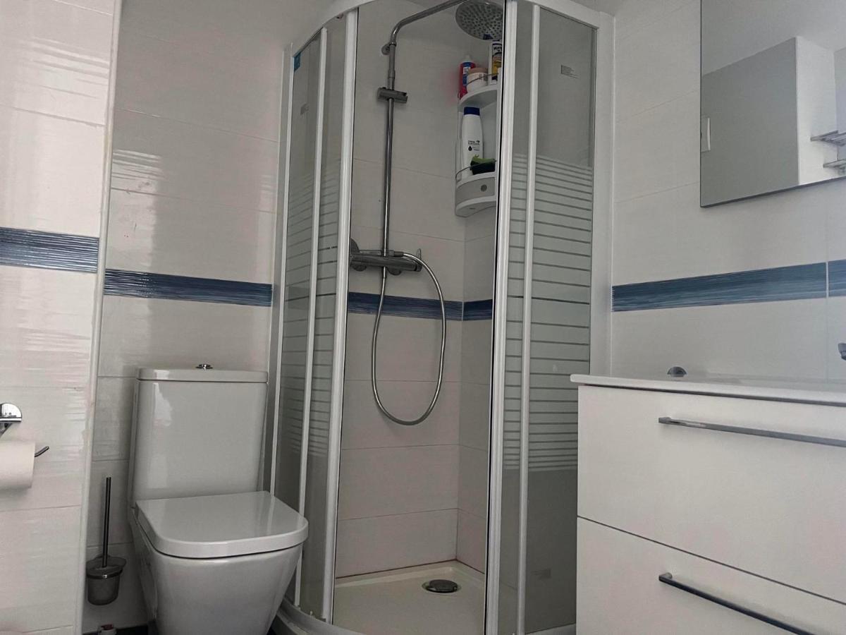 Cosy With Seaviews, Pool Close To Beach. *