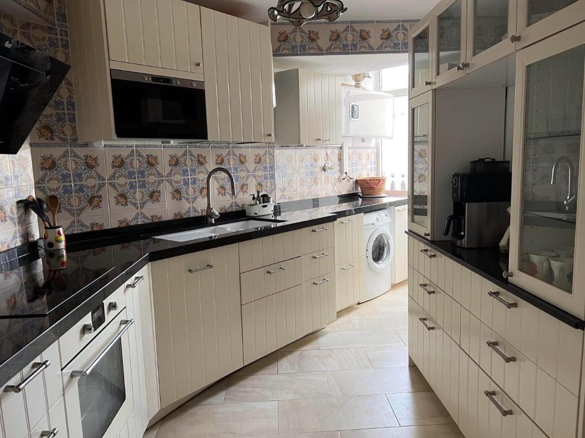 Cosy With Seaviews, Pool Close To Beach. Apartment Fuengirola