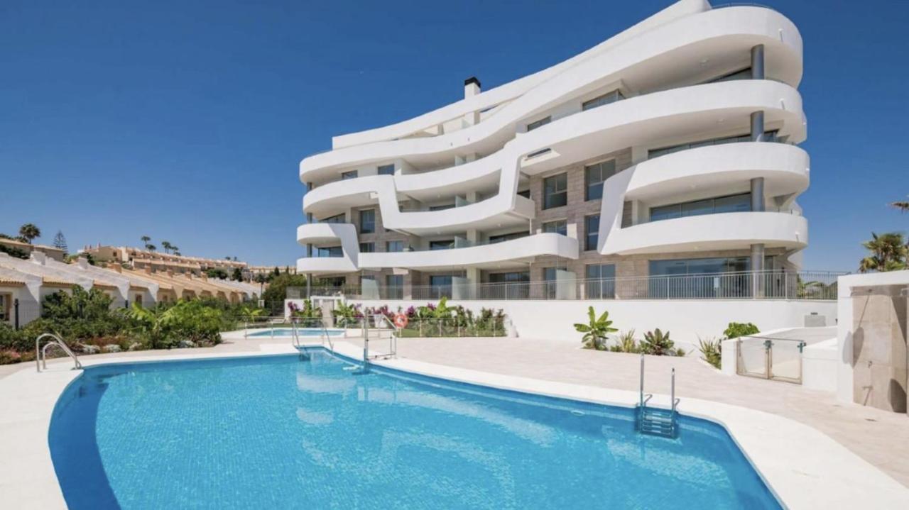 Luxury Frontline In Aria With And Fitness Apartment *