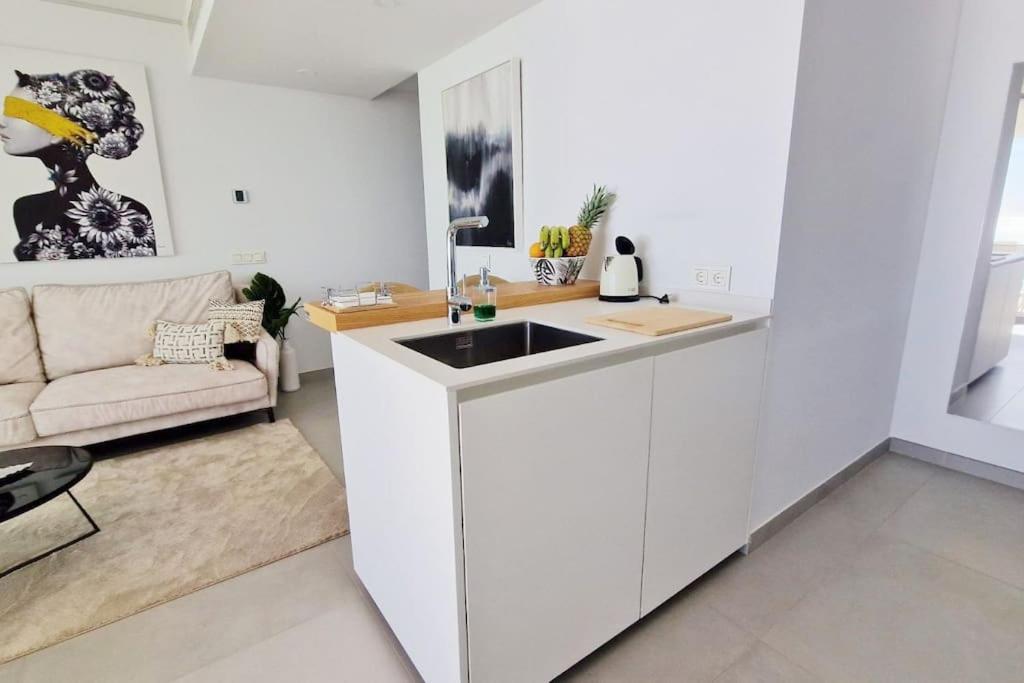 Apartment Amazing Sea Views, The Wave *