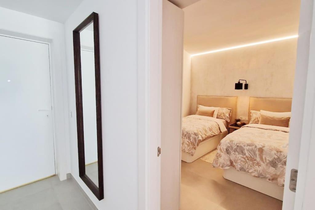 Amazing Sea Views, The Wave Apartment