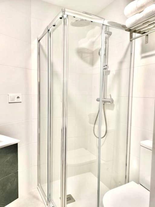 Apartment Veramar - Terrace, Pool & Parking By 10tosea *