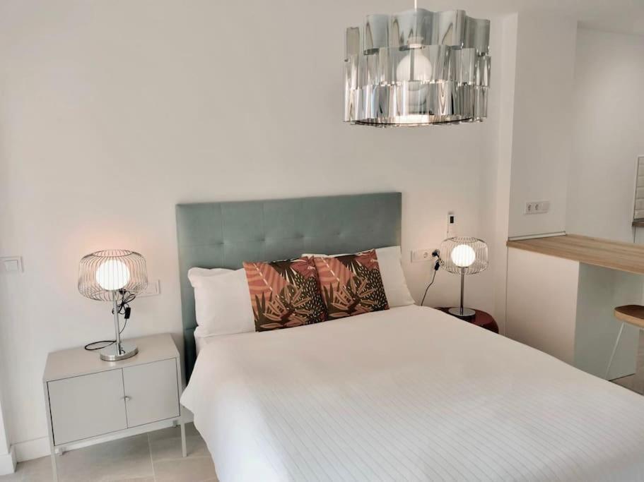 Apartment Veramar - Terrace, Pool & Parking By 10tosea