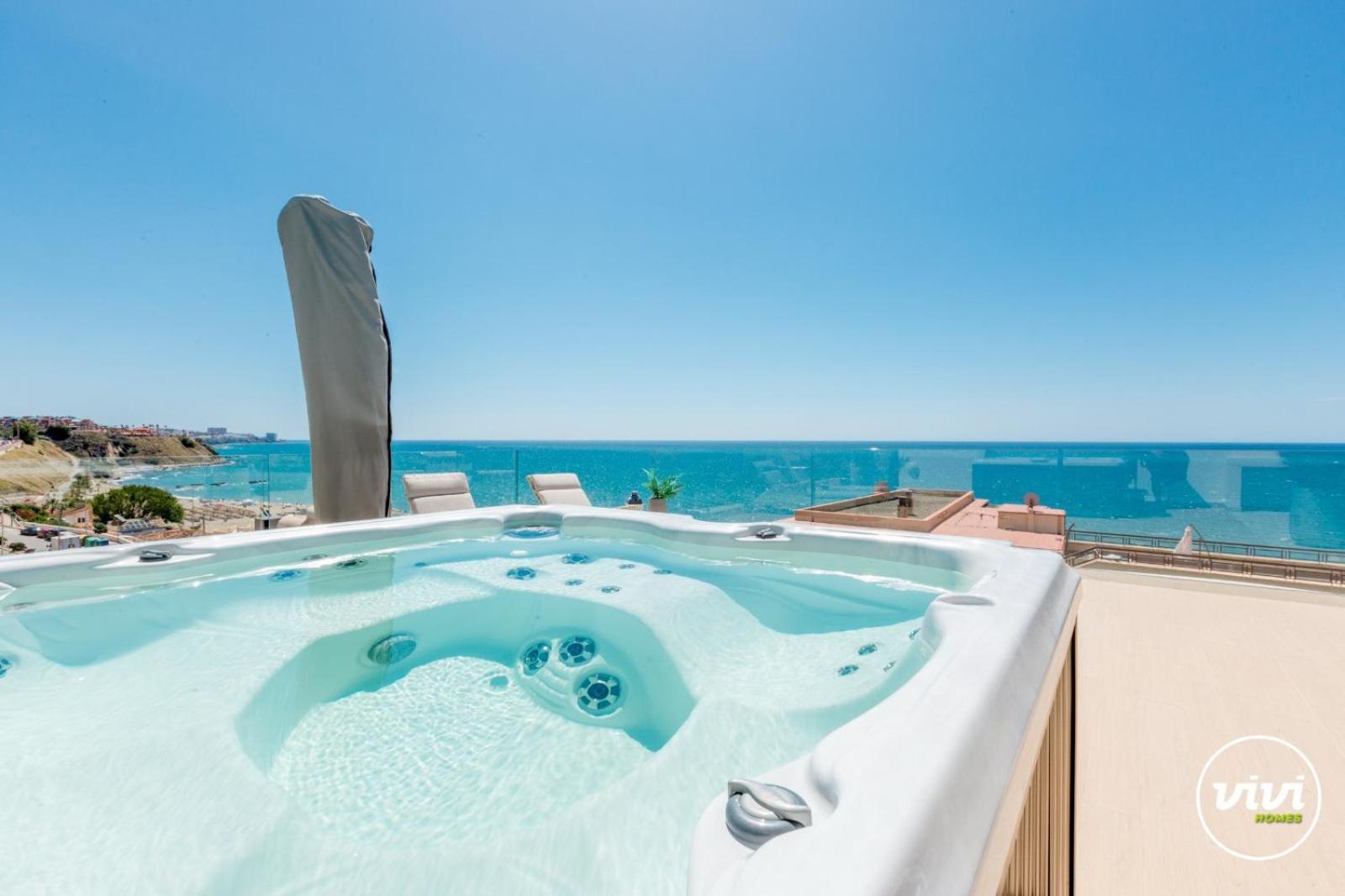 Apartamento Vivi Homes - Kenzo Pool, Jacuzzi, Terrace & Sea View Fuengirola