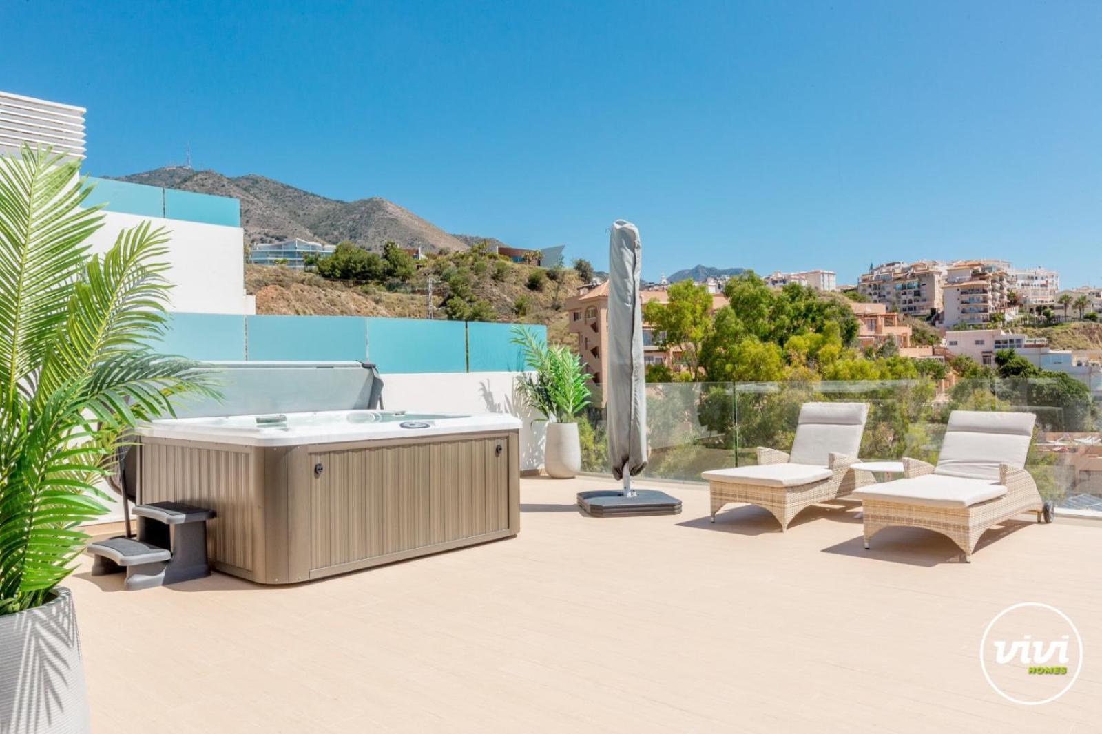 Vivi Homes - Kenzo Pool, Jacuzzi, Terrace & Sea View * Fuengirola