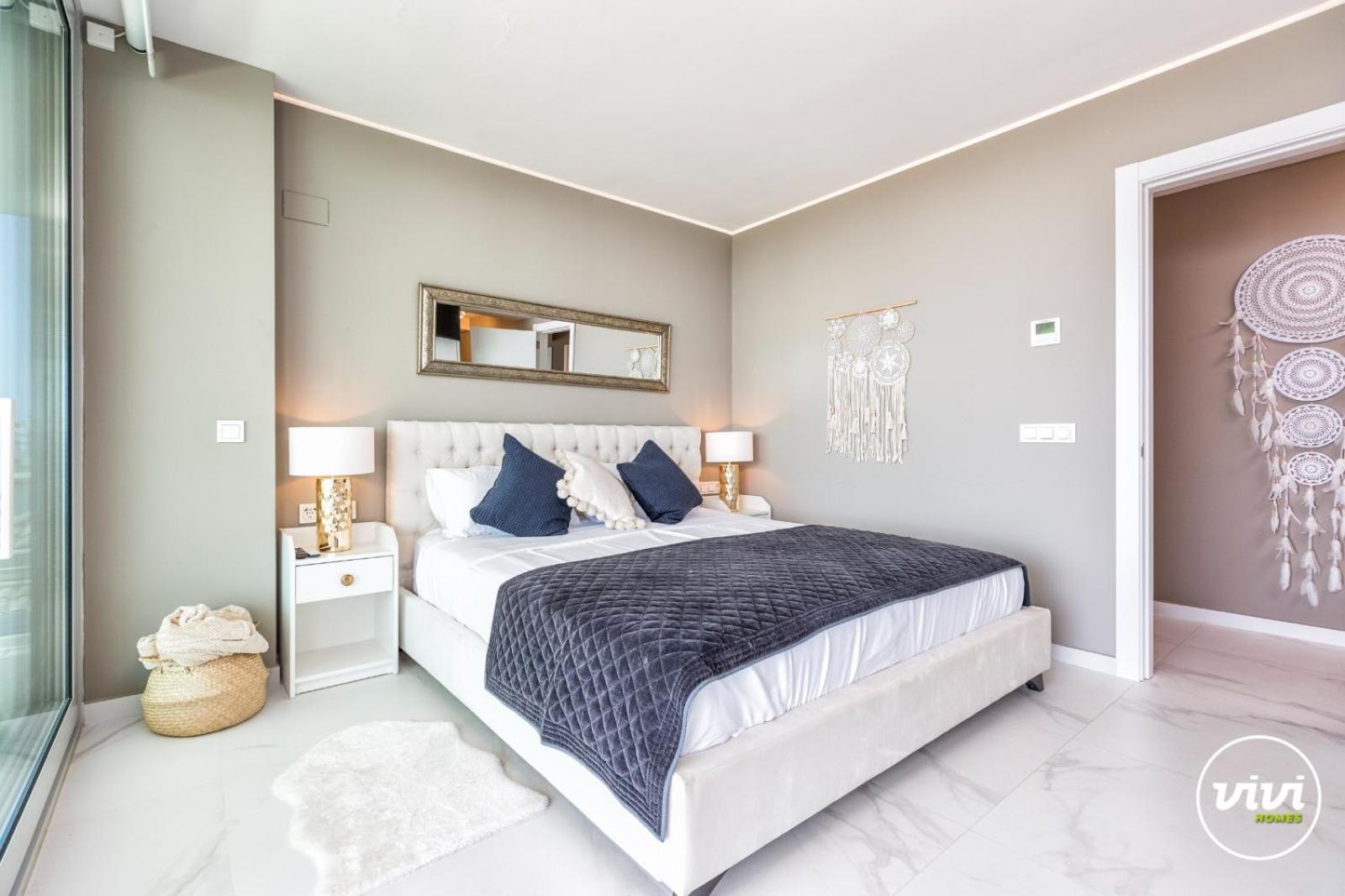 Vivi Homes - Kenzo Pool, Jacuzzi, Terrace & Sea View * Fuengirola