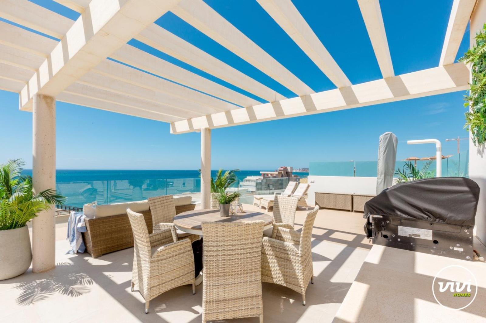 Apartamento Vivi Homes - Kenzo Pool, Jacuzzi, Terrace & Sea View