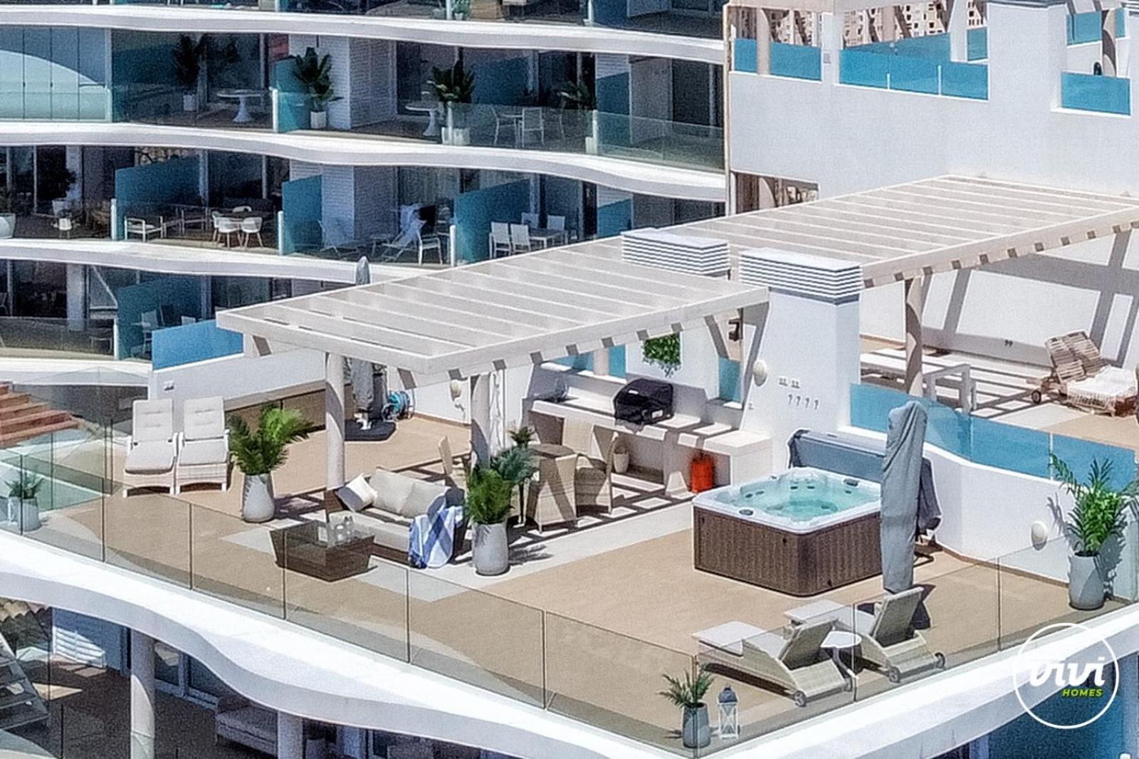 Vivi Homes - Kenzo Pool, Jacuzzi, Terrace & Sea View *