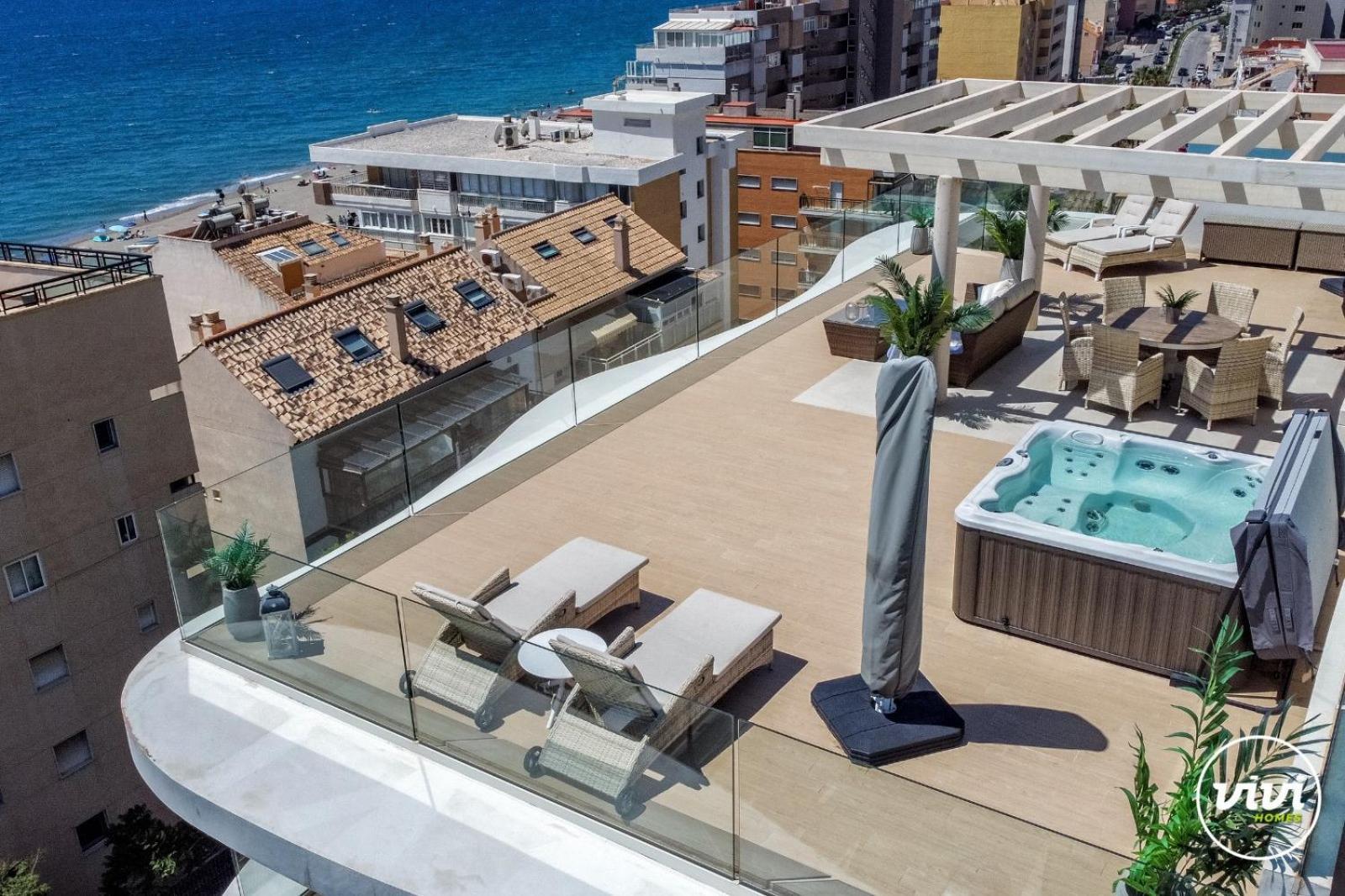 Vivi Homes - Kenzo Pool, Jacuzzi, Terrace & Sea View