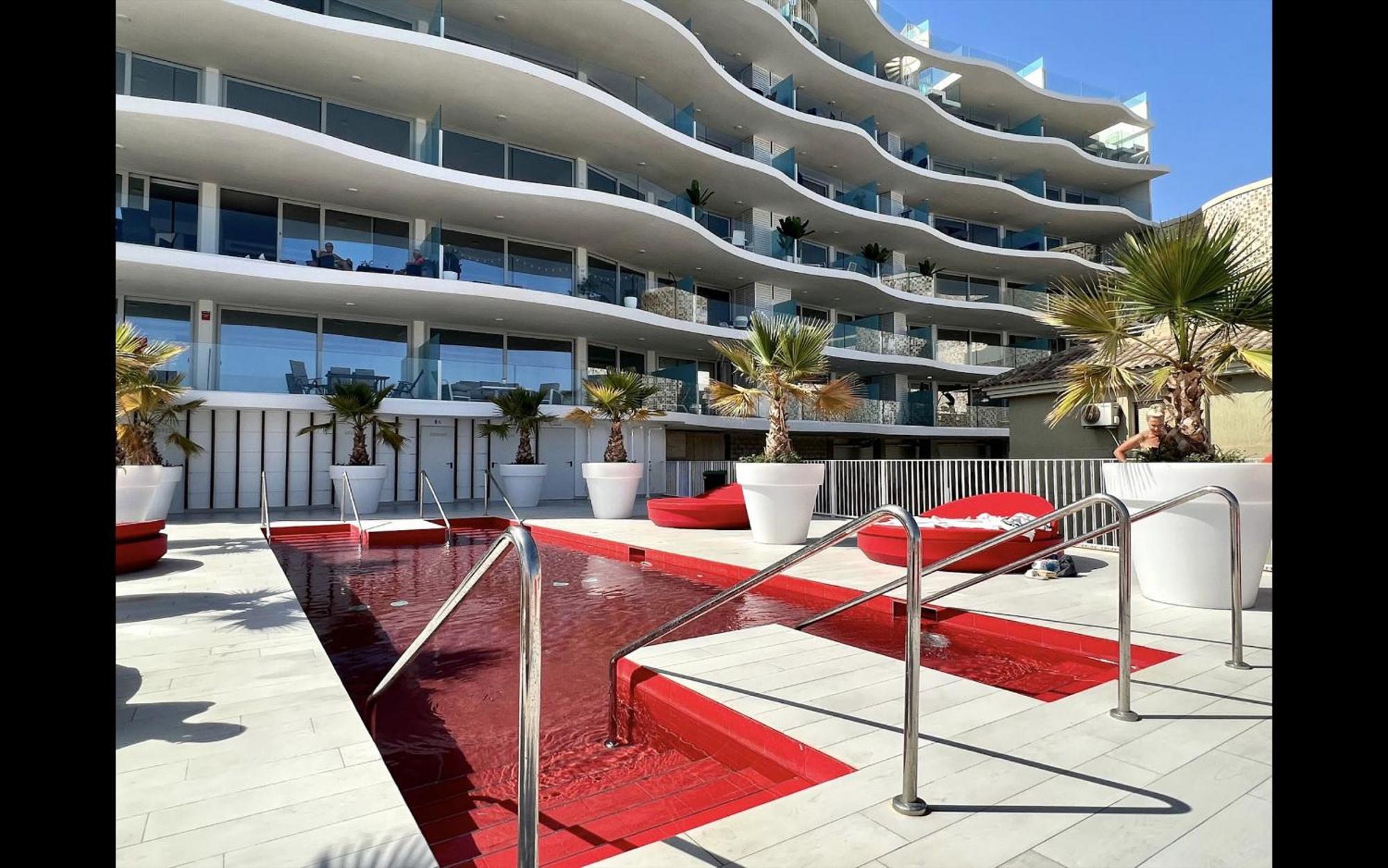 Vivi Homes - Kenzo Pool, Jacuzzi, Terrace & Sea View Apartamento *