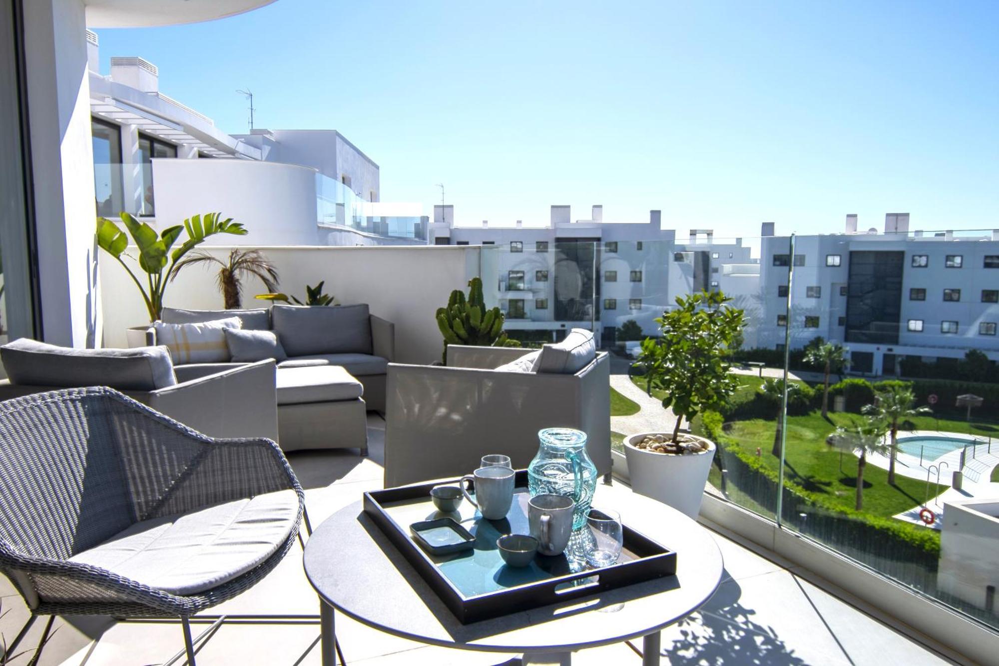 Mara's Higueron West - Luxurious And Sunny - Sea View Apartment