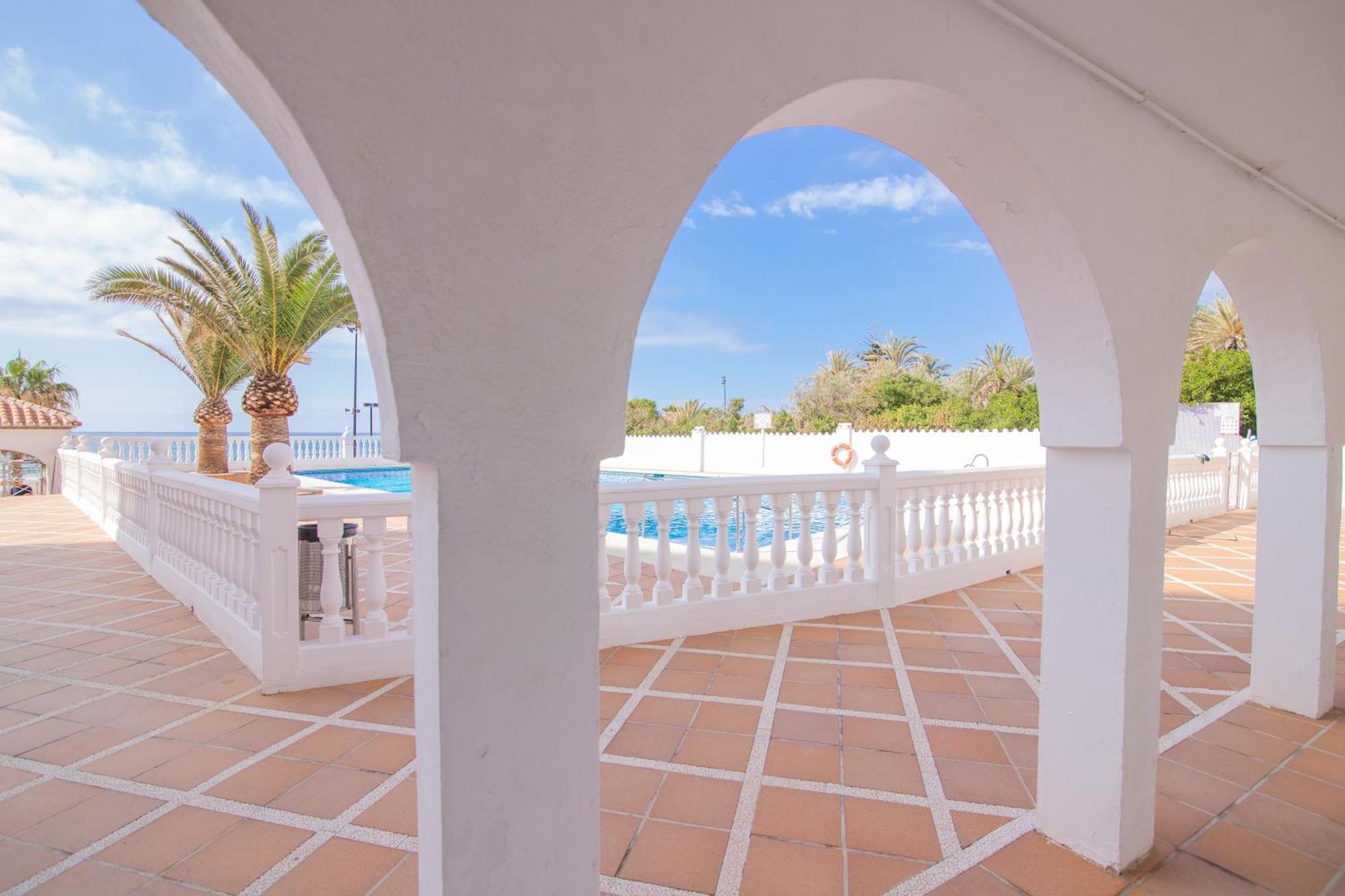Sea Front Carvajal Apartment *