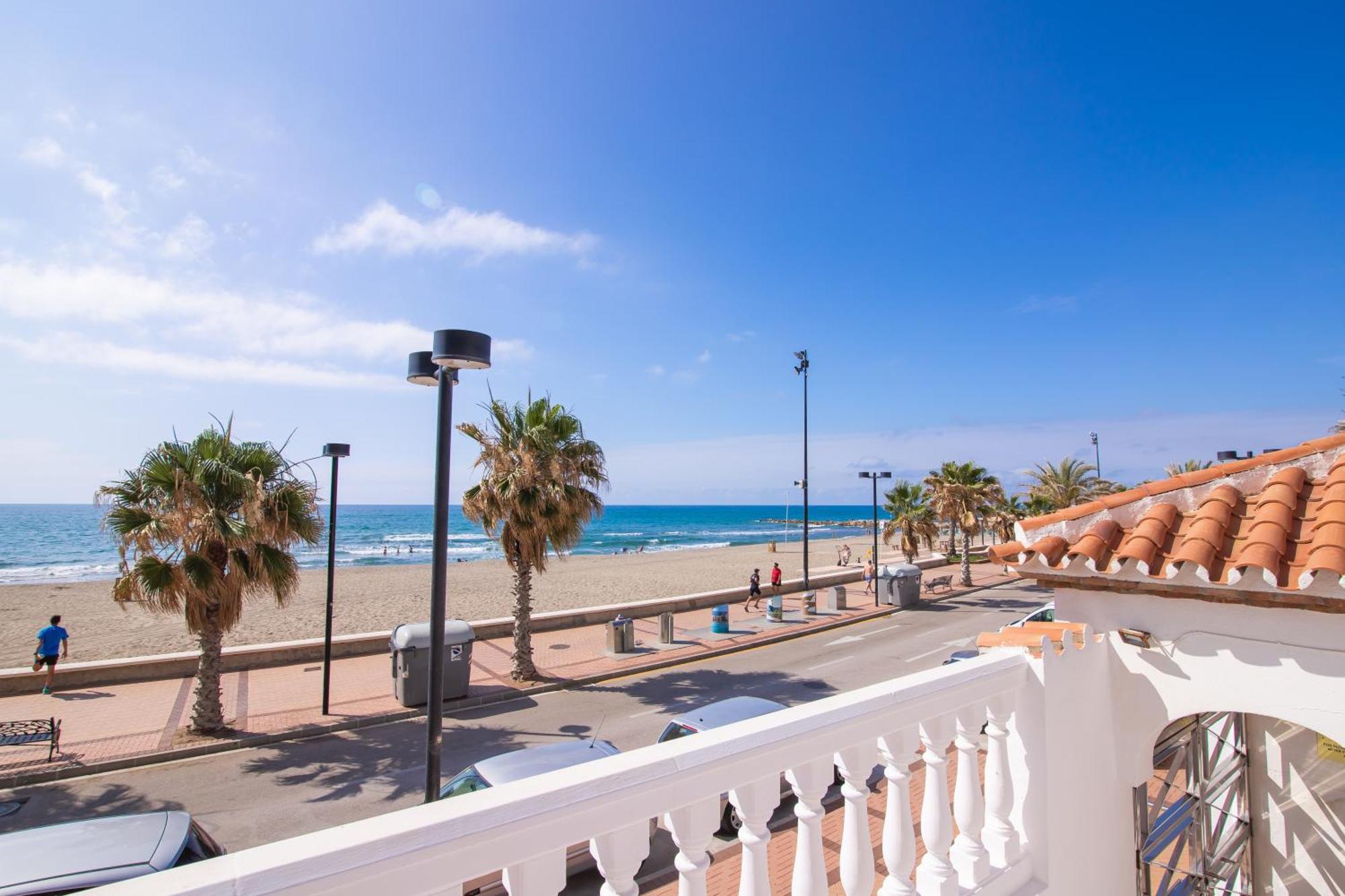 Apartment Sea Front Carvajal Fuengirola