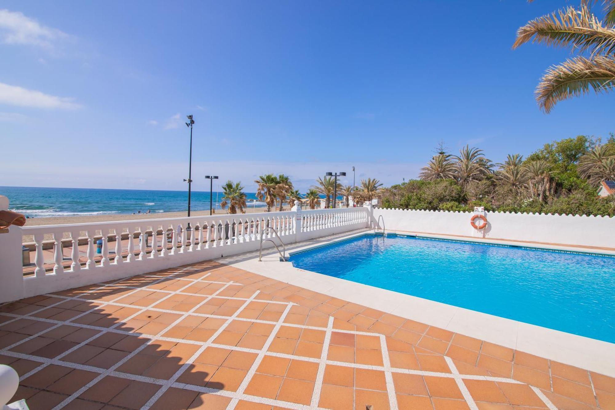 Sea Front Carvajal Apartment