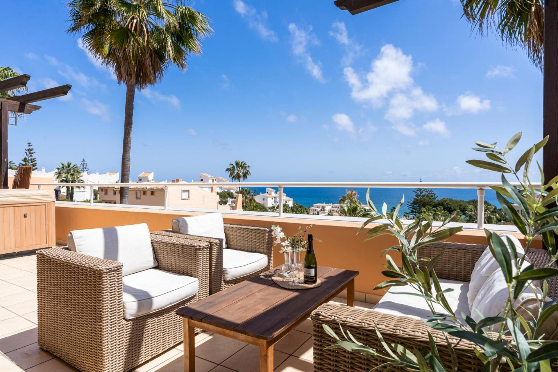 Malibu Jacuzzi Penthouse Panoramic Sea View By Costarentals - Ref 245