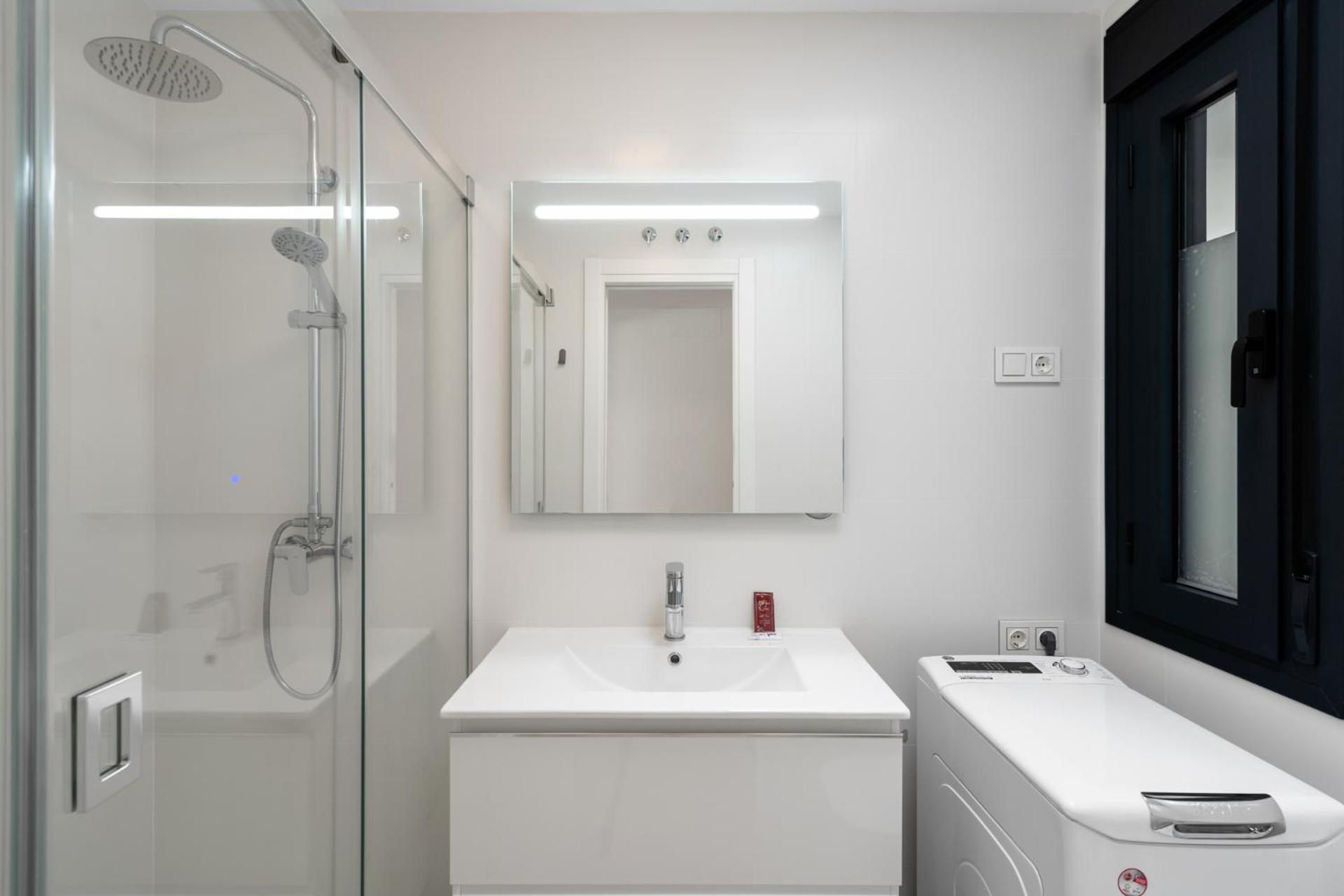Sunny Penthouse In By Costarentals - Ref 215 Huoneisto