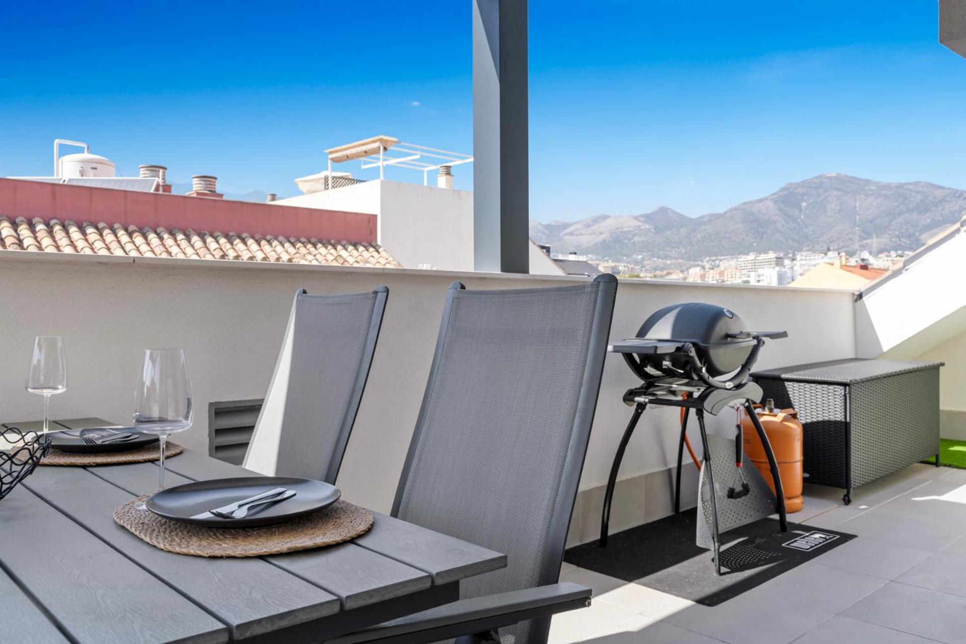 Sunny Penthouse In By Costarentals - Ref 215