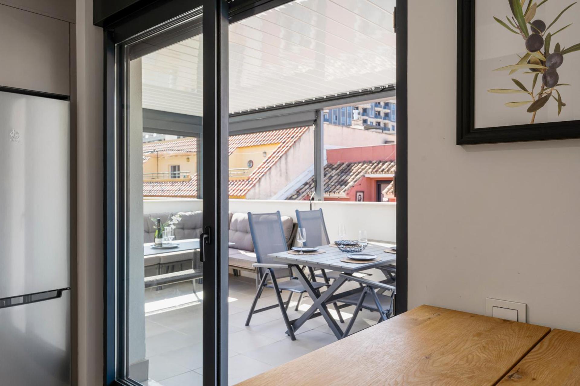 Huoneisto Sunny Penthouse In By Costarentals - Ref 215 *